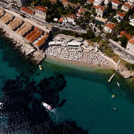 The Beachfront Old Town *