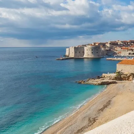 The Beachfront Old Town *