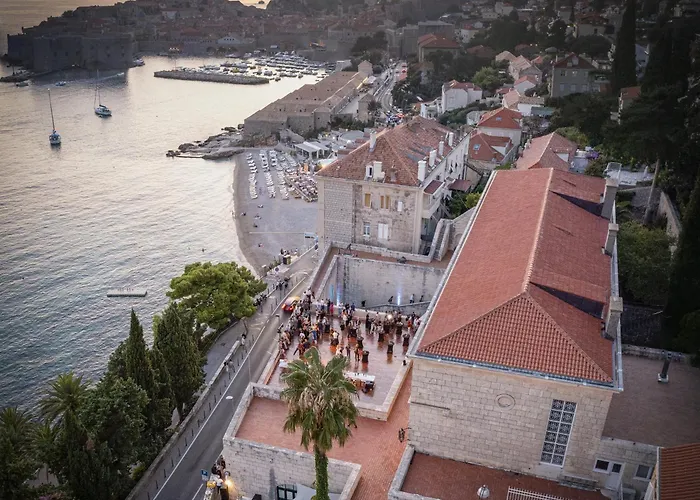 The Beachfront Old Town